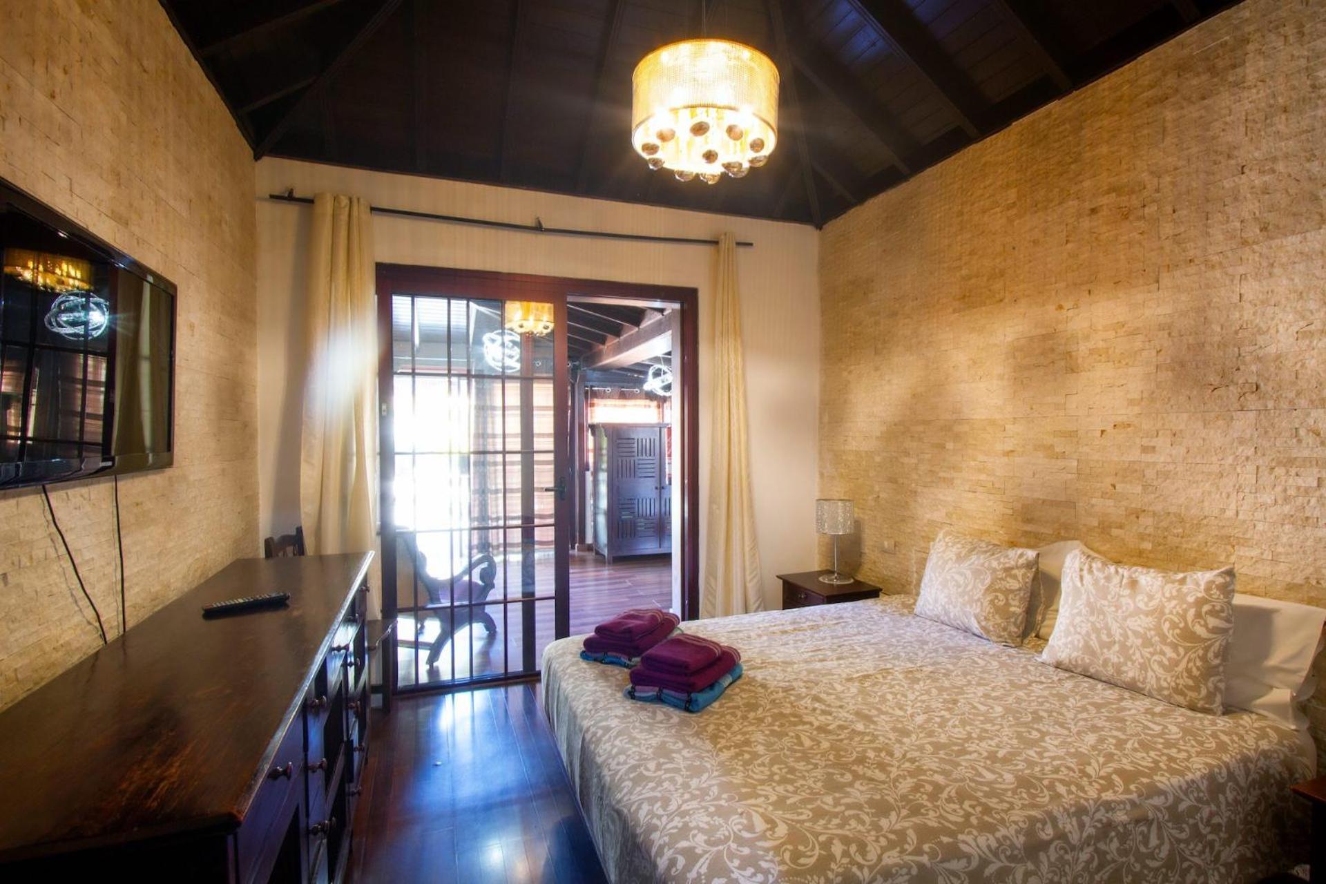 ארונה Villa Jardin De Buda מראה חיצוני תמונה
